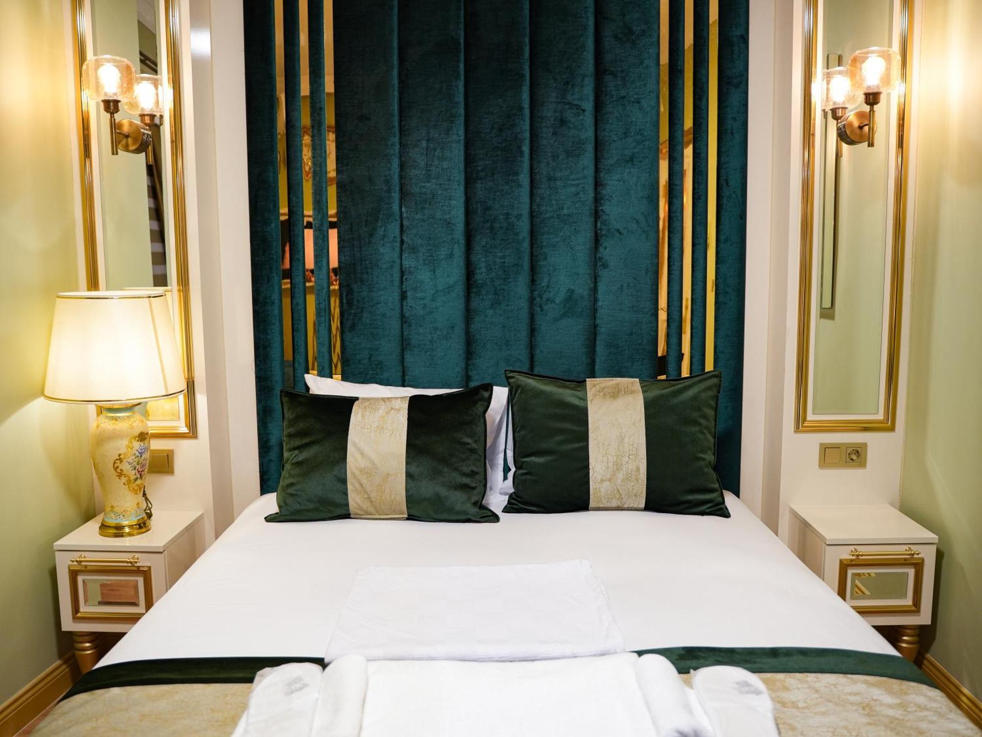 Whitemoon Hotel Suites Taksim Стамбул Экстерьер фото
